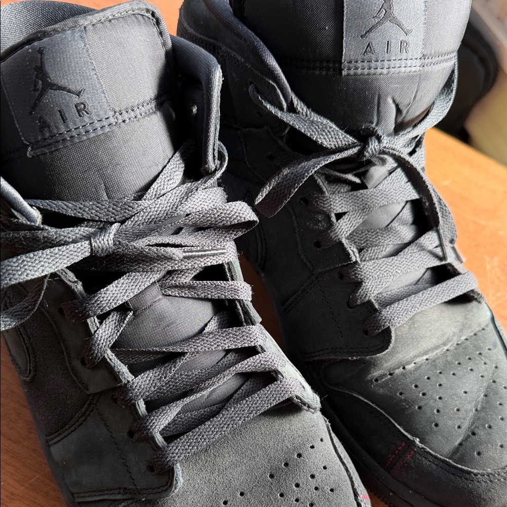 Nike Air Jordan 1 Mid SE Craft Men's Sneakers - Dark Smoke Grey - Picture 4 of 7